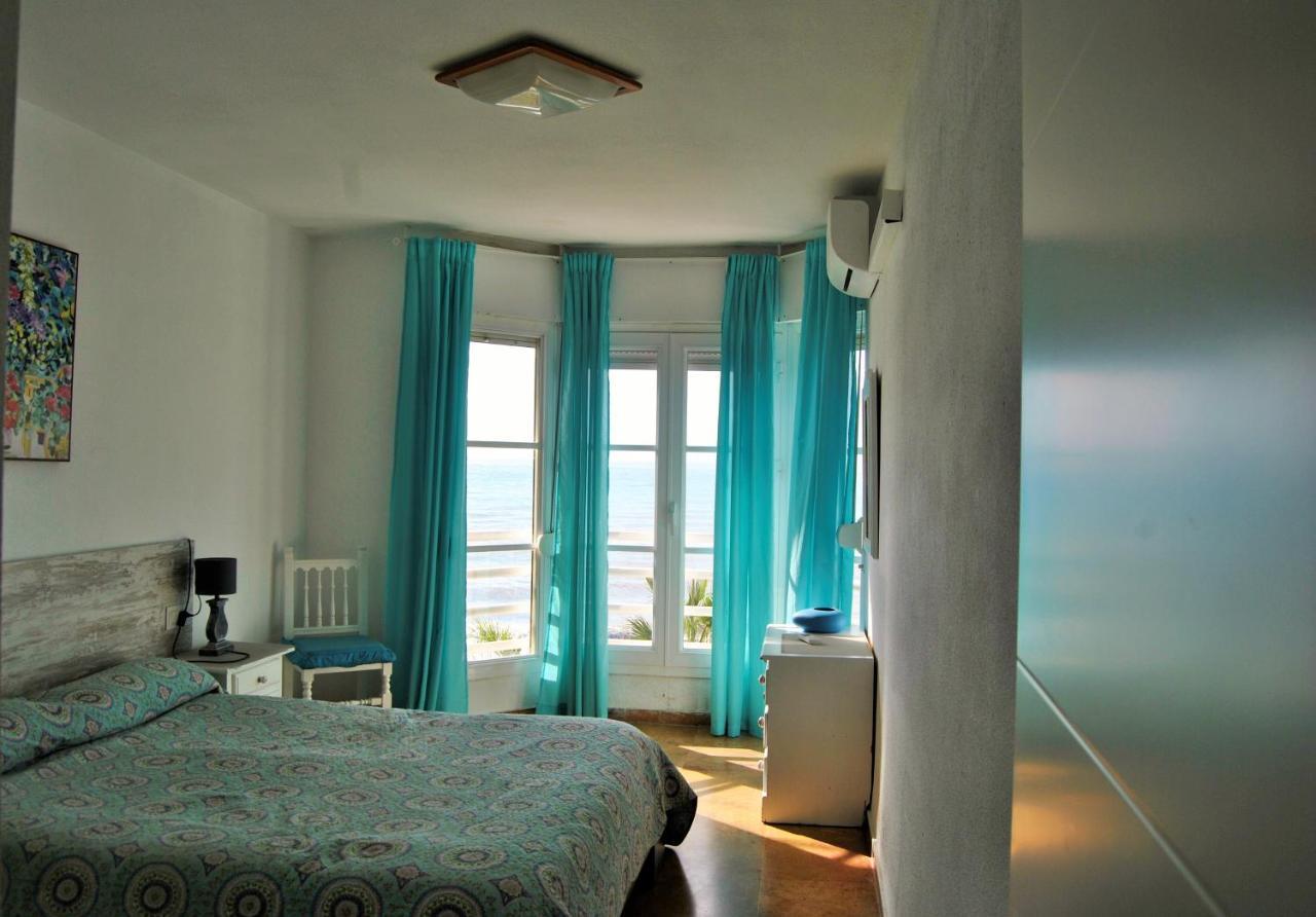 Apartamento Frente Al Mar,Primera Linea De Playa Rincon de la Victoria Exterior photo