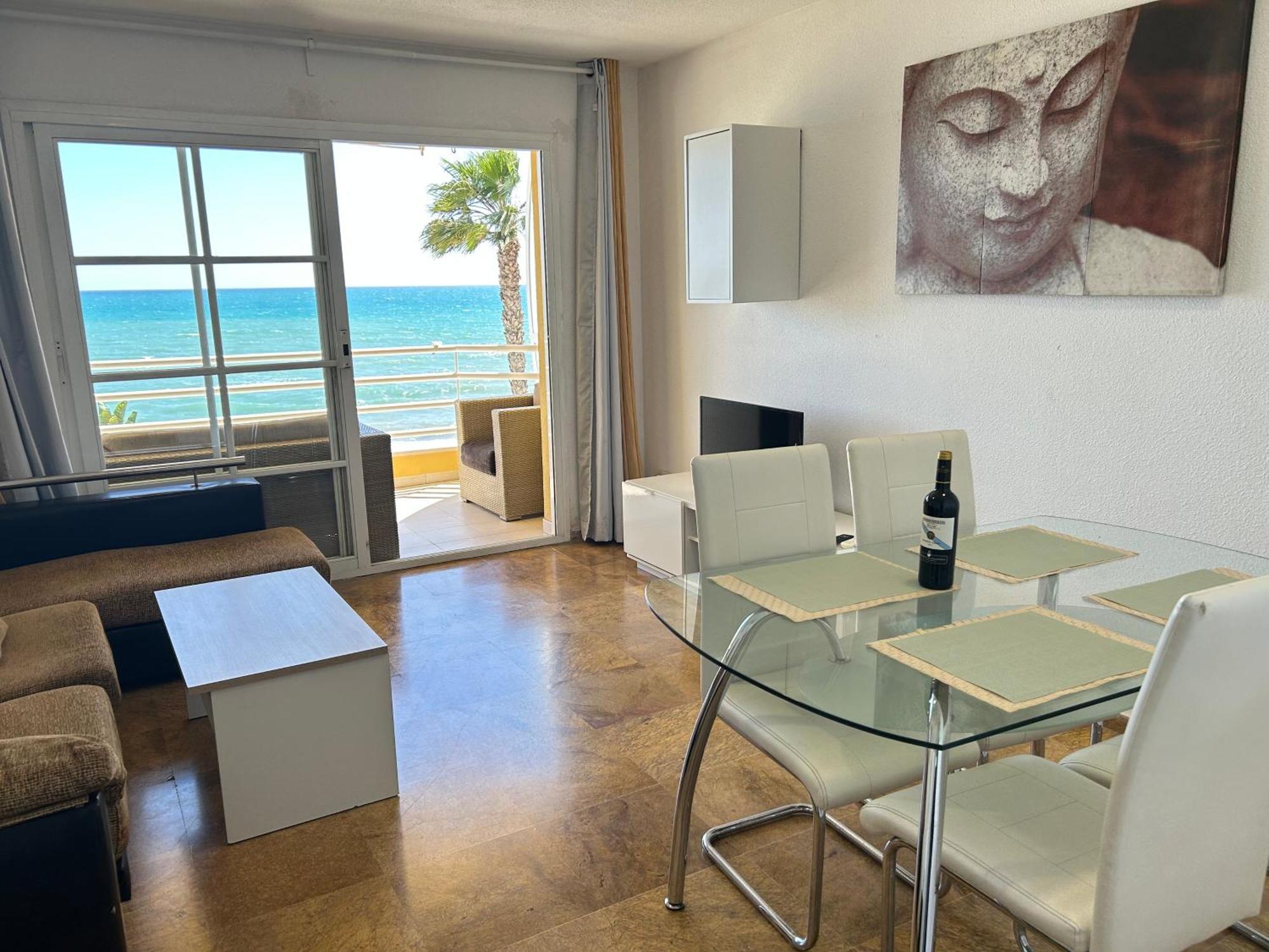 Apartamento Frente Al Mar,Primera Linea De Playa Rincon de la Victoria Exterior photo